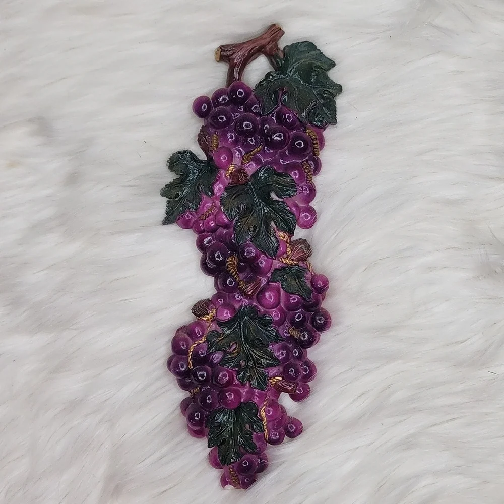 Decorative Hanging Purple Grapes Wall Decor